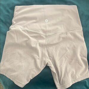 COPY - Lululemon Athletica light purple align shorts